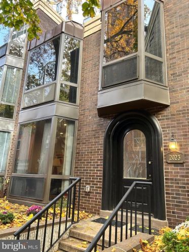 2023 Chancellor St, Philadelphia PA 19103-5604 exterior