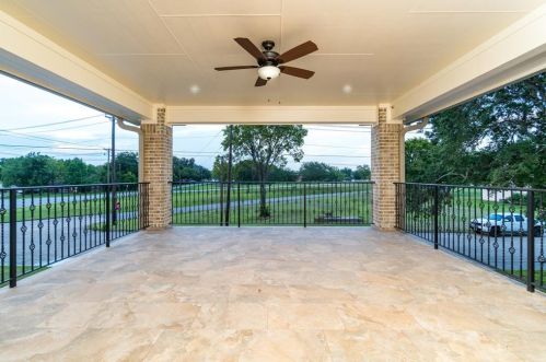 639 Tj Wright St, Angleton TX 77515-4355 exterior