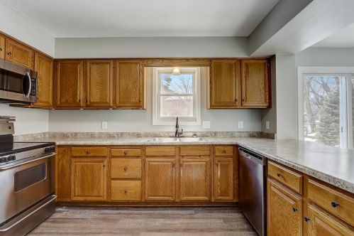 9321 Hillingdon Rd, Saint Paul, MN 55125-3583