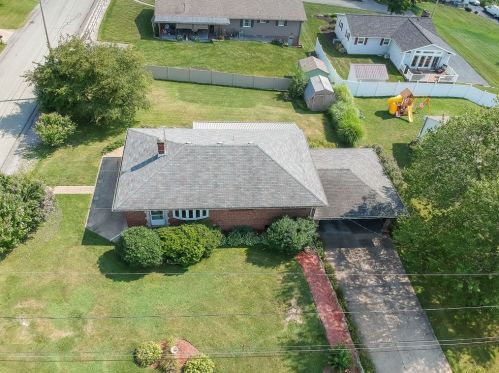 210 Craig St, New Brighton, PA 15066-3612