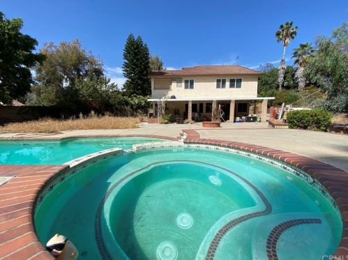 840 Calaveras Dr, Walnut, CA 91789-4111