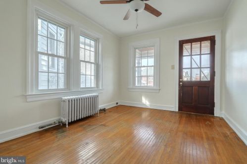 437 Carlisle St, Hanover PA 17331-2188 exterior