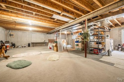 1877 Clifftop Ln, Pueblo CO 81007-3931 exterior