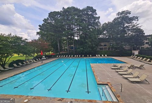 83 Montre Sq, Atlanta GA  30327-4046 exterior