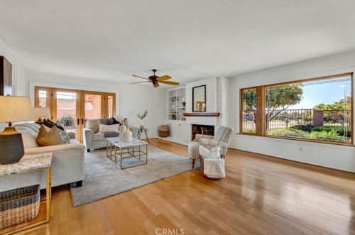 13812 Sandhurst Pl, Santa Ana, CA 92705-2744