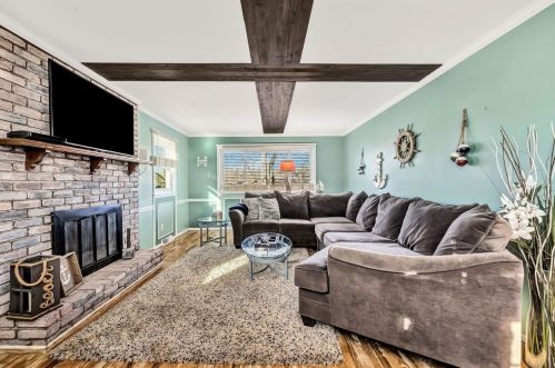 8459 Fernwell Dr, Cincinnati OH 45231-5747 exterior