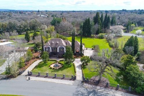 7968 Country Trail Dr, Citrus Heights, CA 95662-2130
