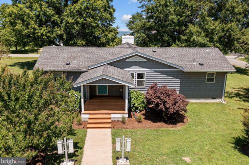 175 Essex Pl, Montross, VA 22520-4081