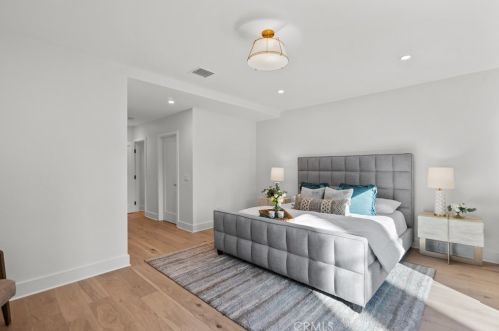 5326 Forbes Ave, Van Nuys CA  91436-1004 exterior