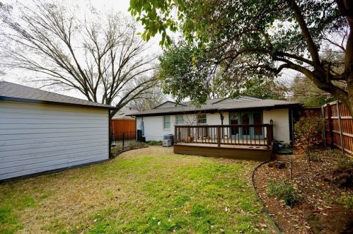 7219 Clemson Dr, Dallas TX  75214-1720 exterior