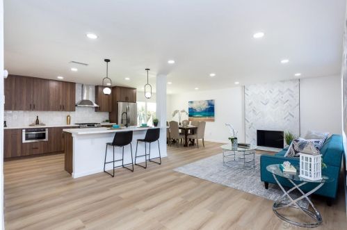 6027 Charae St, San Diego, CA 92122-3741