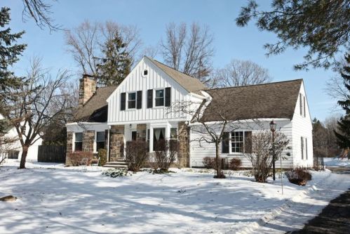 6155 Richmond Rd, Cleveland, OH 44139-2124