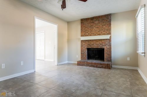 55 Belmont Farms Dr, Ellenwood, GA 30294-2708