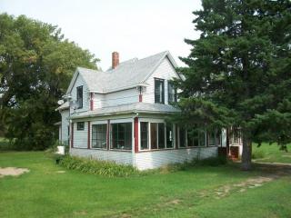 334 Nelson St, Erie, ND 58029-4016