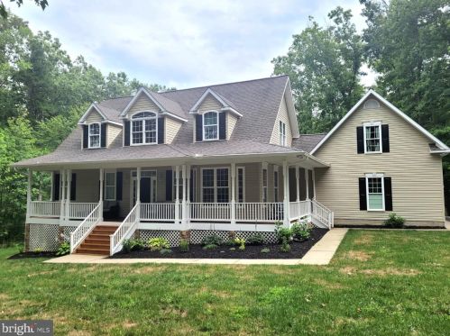 1454 Hensley Rd, Mineral, VA 23117-5275