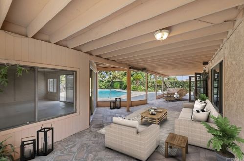 6535 Rycroft Dr, Riverside CA  92506-5314 exterior