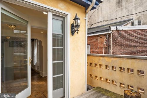 758 10th St, Philadelphia PA 19123-1966 exterior