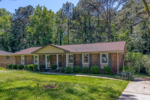 2534 Black Forest Trl, Atlanta, GA 30331-2706