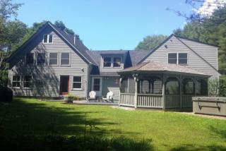 37 Meetinghouse Rd, Norwich VT  05055-9660 exterior