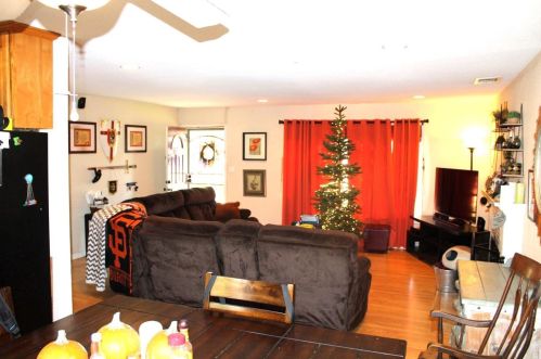 3233 Telegraph Ave, Stockton, CA 95204-1328