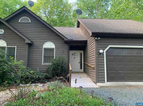 12 Sherwood Dr, Bybee, VA 22963-2841
