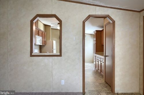 104 Dovefield Dr, Lancaster PA  exterior