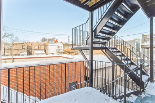 4318 Forrestville Ave, Chicago IL  60653-4176 exterior