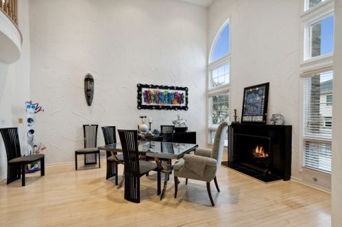 900 Fountain View Dr, Bannockburn IL  60015-4847 exterior