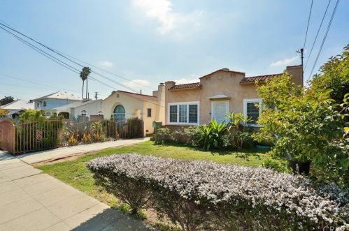 216 Hillcrest Blvd, Inglewood, CA 90301-2404