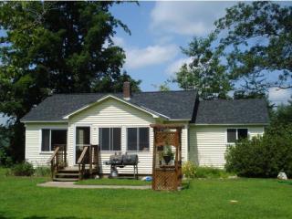 28 Morway St, Unity, NH 03603-4352