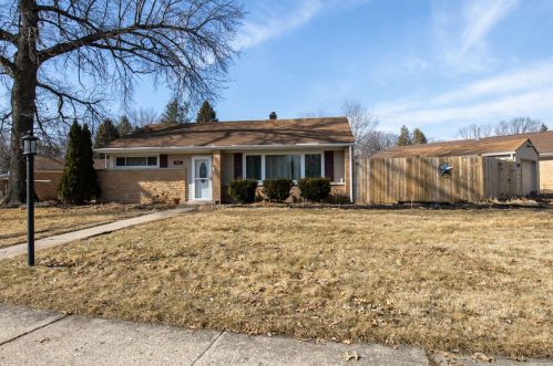 1408 Rebecca Dr, Rockford, IL 61107-2116