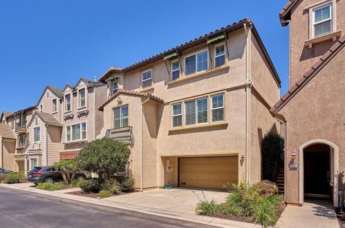 2889 Plaza Del Amo, Torrance CA  90503-7377 exterior