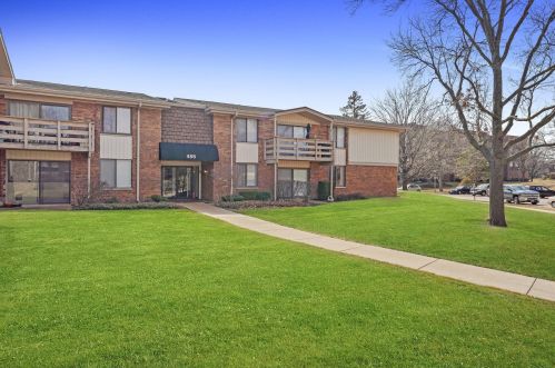 455 Raintree Ct, Glendale Heights IL  60137-6747 exterior