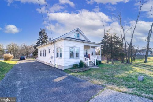 28 Coles Rd, Blenheim, NJ 08012-4683