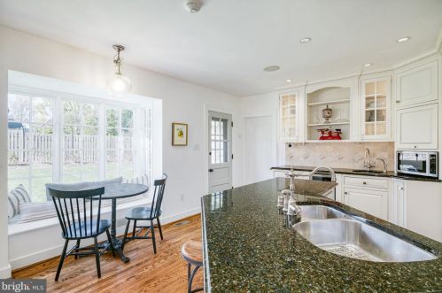 1023 Washington Ave, Tavistock NJ 08033-3605 exterior