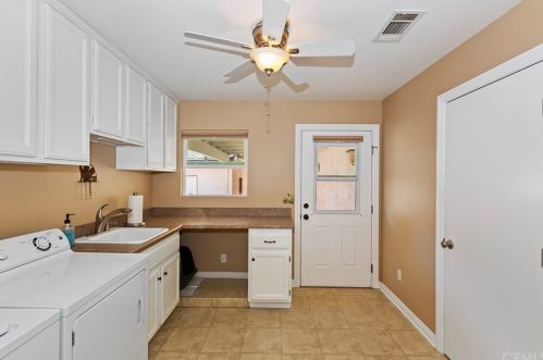 3687 Roslyn St, Riverside CA  92504-3536 exterior
