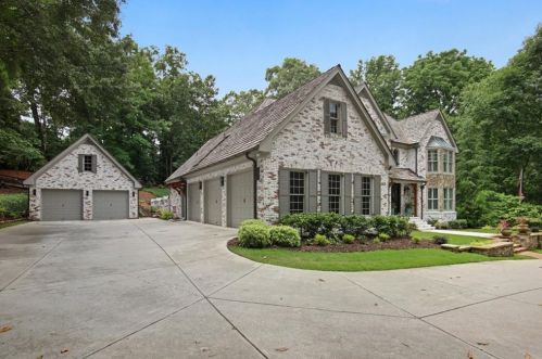 8240 Habersham Waters Rd, Atlanta, GA 30350-3712