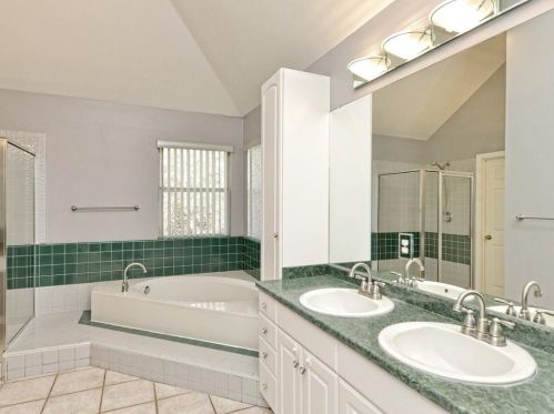 1133 Elder Cir, Austin TX  78733-3422 exterior