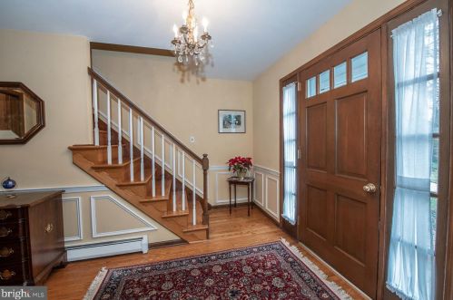 9 Stoneridge Ln, Media, PA 19063-5327
