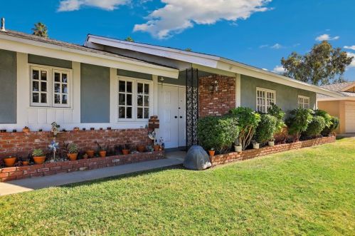 825 Orchard Dr, Redlands, CA 92374-6242