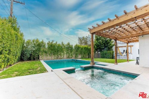 3604 Rosemary Ave, Glendale CA 91208-1216 exterior