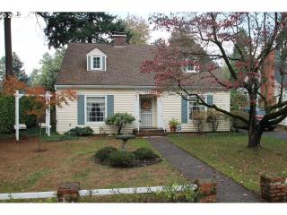 9929 Failing St, Portland, OR 97220-3637
