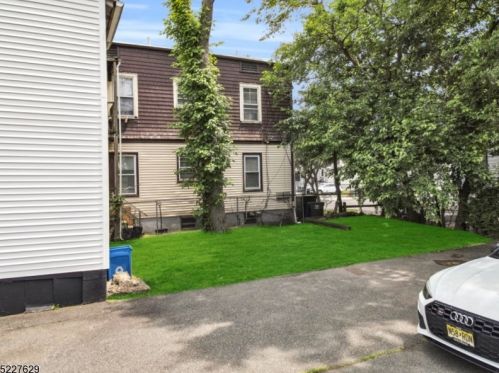 27 William St, Montclair, NJ 07042-2928