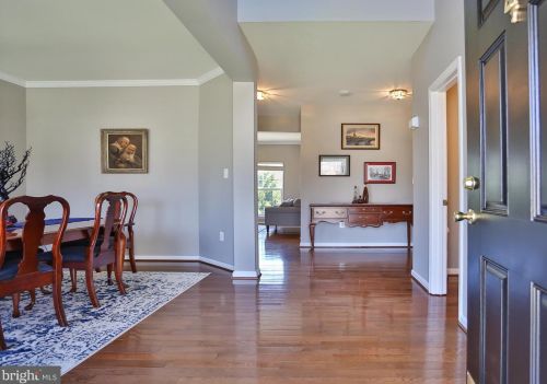 5301 Gunston Hall Dr, Woodbridge, VA 22193-3165