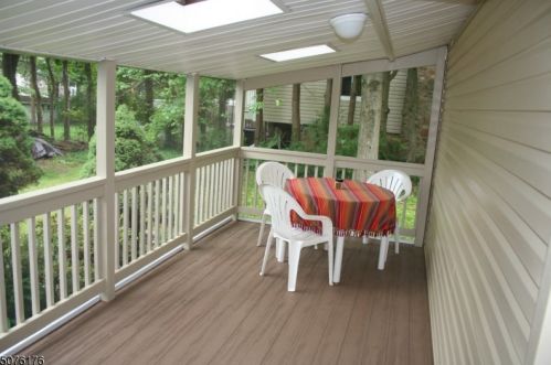 98 Reinman Rd, Warren, NJ 07059-5716