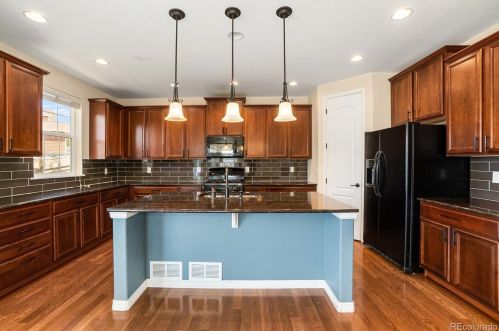 22817 Saratoga Pl, Denver, CO 80015-4302