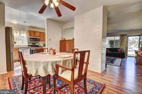 5400 Kempsville St, Springfield VA  22151-3110 exterior