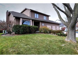 4435 Glacier Ln, Minneapolis, MN 55446-2762
