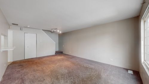 1368 Normantown Rd, Naperville IL  60564-5620 exterior