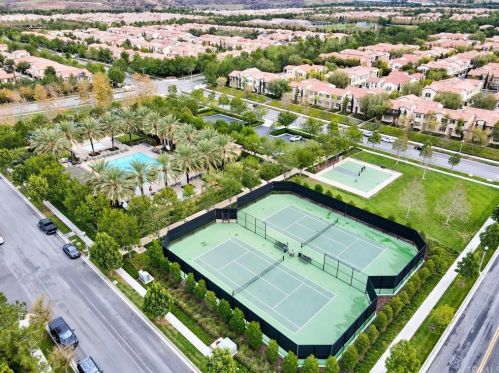 131 Kempton, Irvine CA  92620-2139 exterior